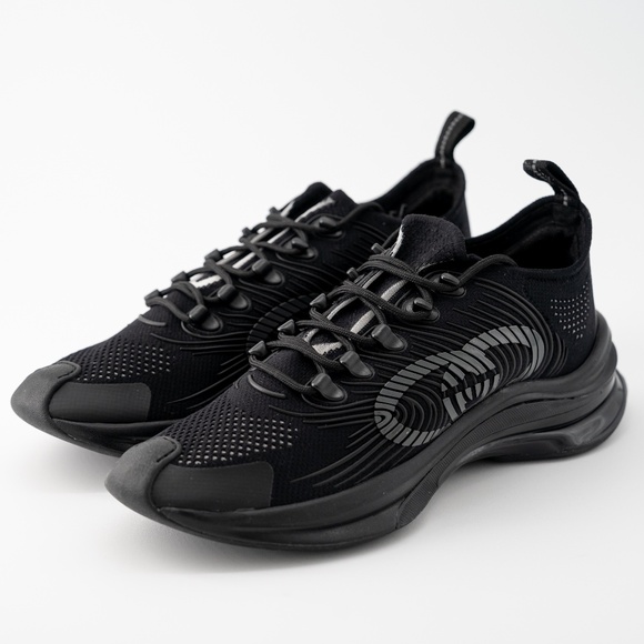 Size 42G 12 US - Gucci Run Knit Sneakers Triple Black - Picture 1 of 9